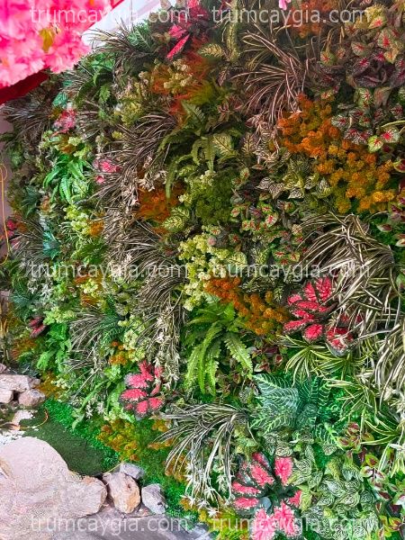 thi công tường cây giả