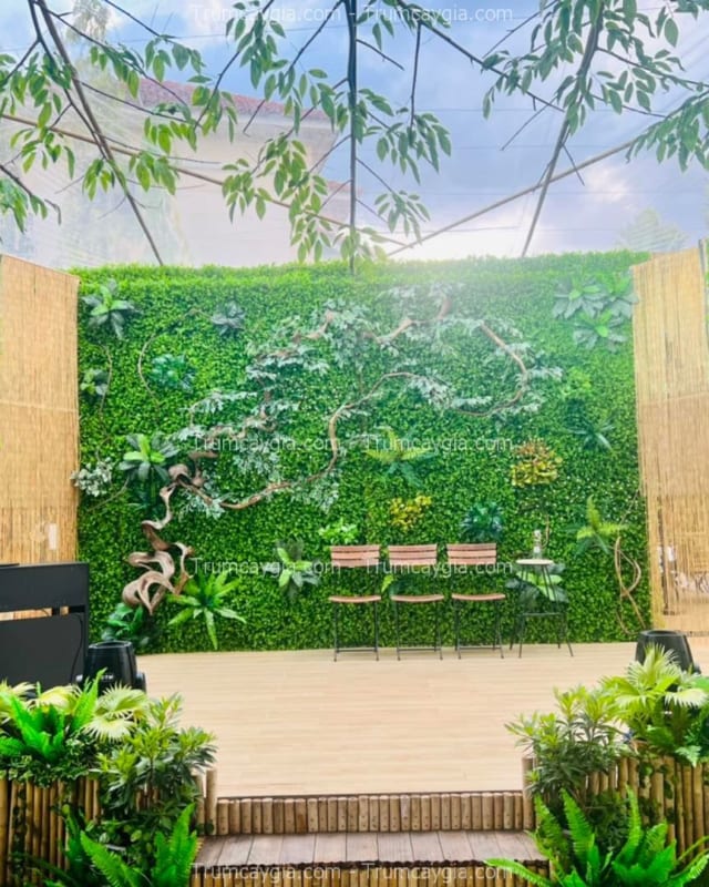 Tường Cây Giả Đẹp Tại Quận 1 TPHCM
